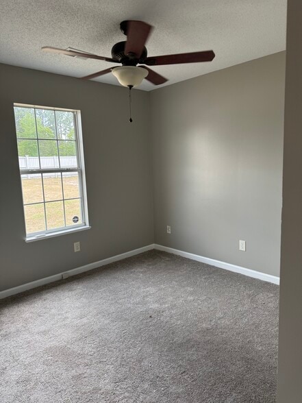 Building Photo - 244 Edinfield Ct