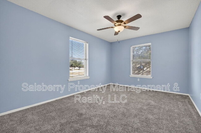 Building Photo - 1113 Gifford Dr