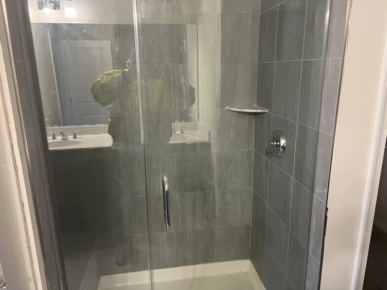 Building Photo - 10505 Neil Armstrong Way