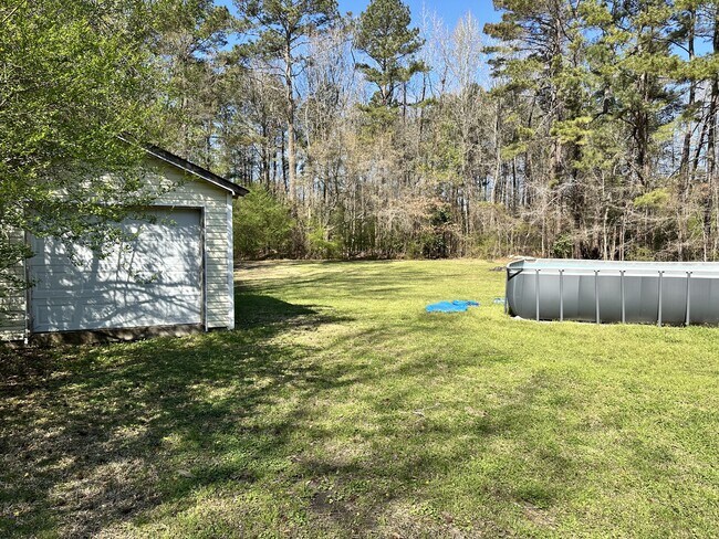 Building Photo - 103 Meadowview Rd