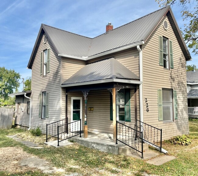 Primary Photo - Check Out This 3-Bed/1-Bath House in Bluff...
