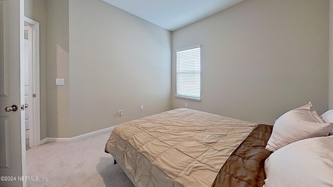 Building Photo - 10887 Ventnor Ave