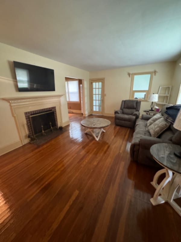 Building Photo - 400 Fourth St