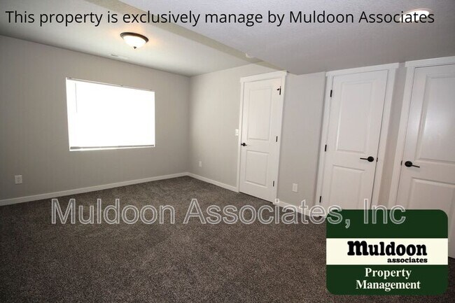 Building Photo - 10339 Finn Dr