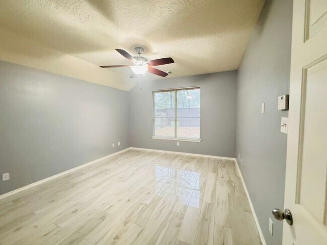 Building Photo - 12719 Great Sands Dr