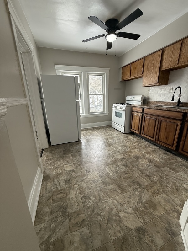 Building Photo - 12519 Forest Ave