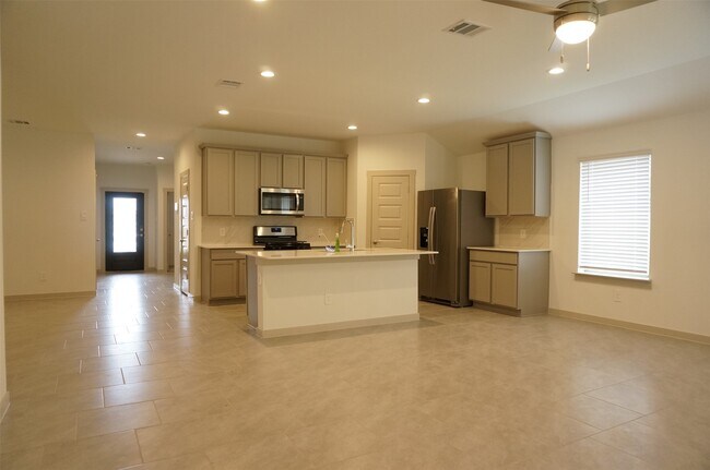 Building Photo - 3966 Canyon Shore Ln