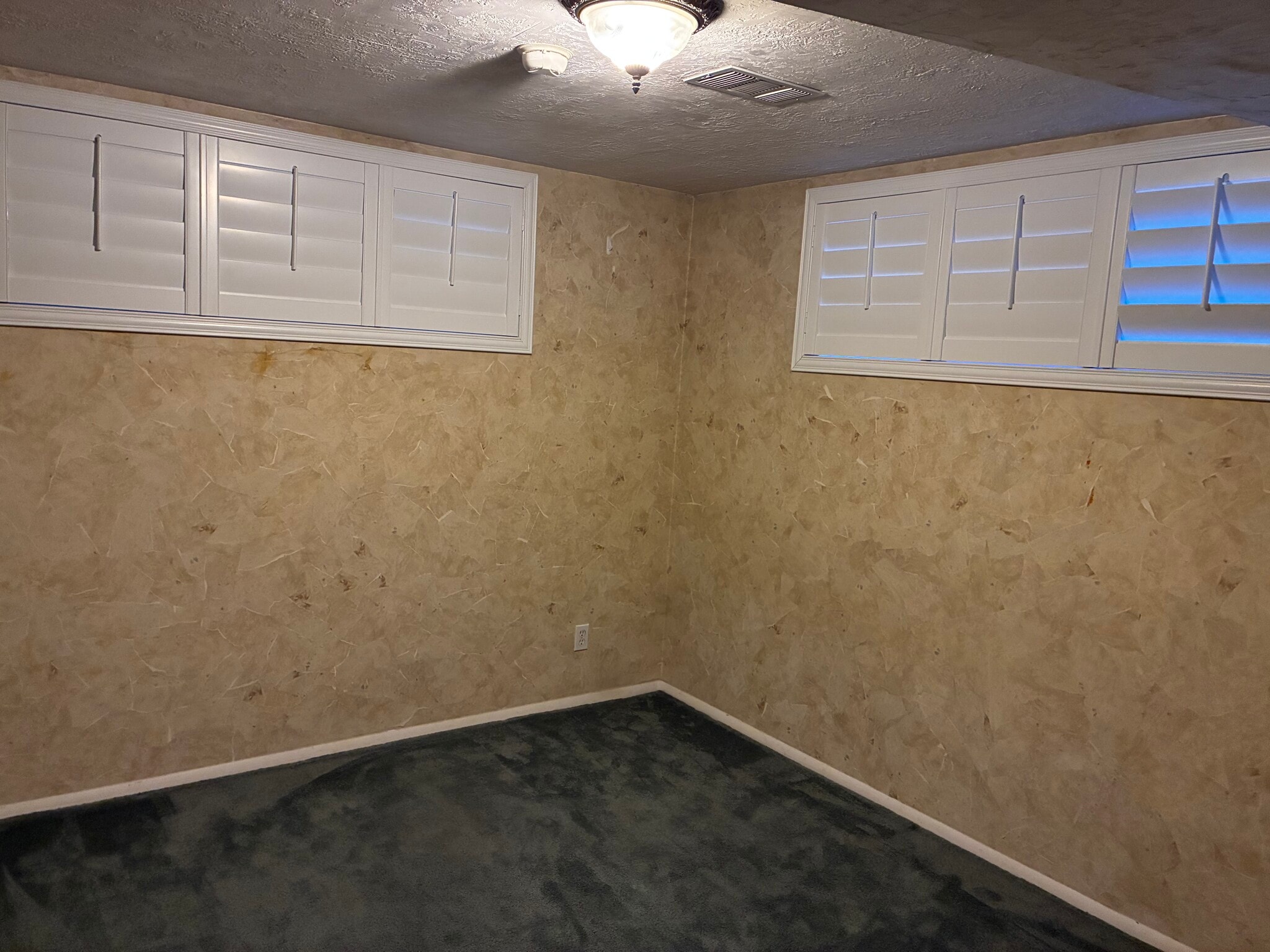 Building Photo - 4220 S Lynne Ln
