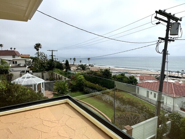 Building Photo - EXPANSIVE OCEAN VIEW from 2 balconies, VALUE Price in PDR