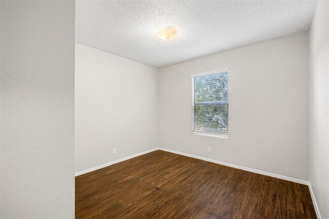 Building Photo - 12901 Chromite St