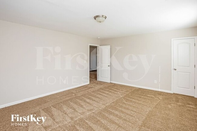 Building Photo - 608 Hunley St