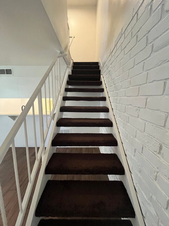 Building Photo - Spacious 2 Bedroom Condo/ Nicely Renovated in Azusa