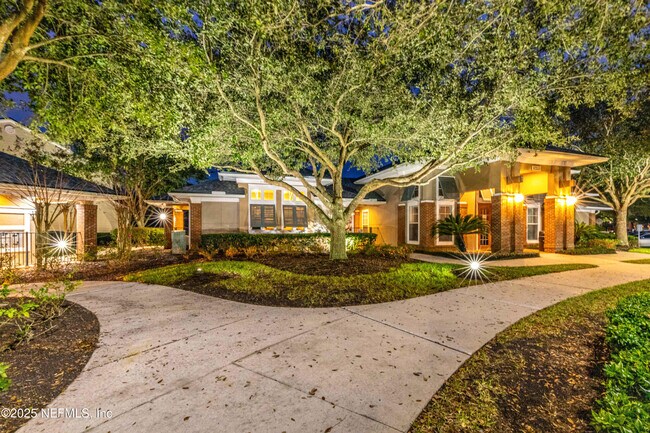 Building Photo - 13362 Stone Pond Dr