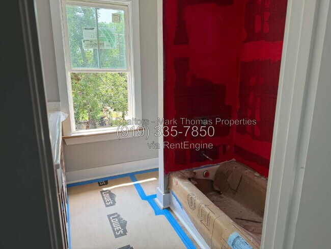 Building Photo - 1203 Fern St