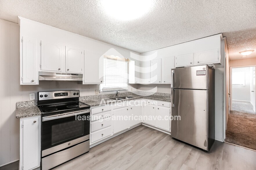 Building Photo - 308 Marion Ave