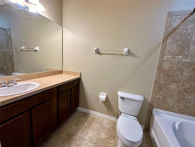 Building Photo - 15816 Fishhawk View Dr