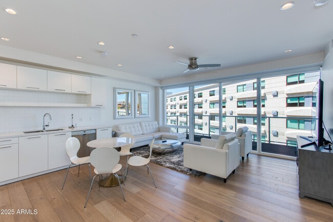 Building Photo - 4422 N 75th St