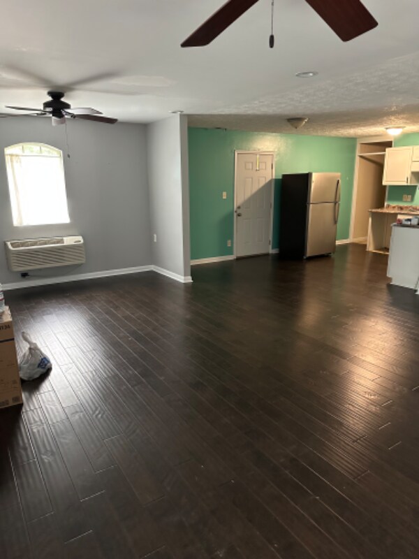 Building Photo - 5933 Duggins Cove Pl