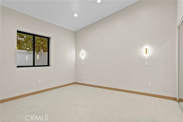 Building Photo - 14240 Hortense St