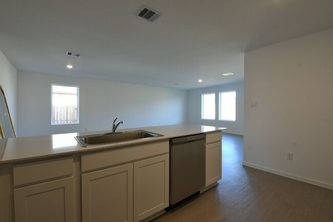 Building Photo - 2823 Cedar Rock St