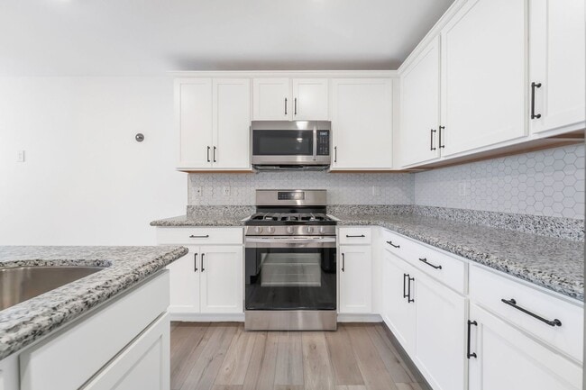 Building Photo - Modern Cadence Living with Designer Upgrades & Resort-Style Amenities!