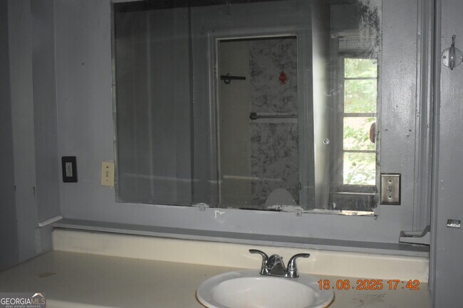Building Photo - 803 Grosso Ave