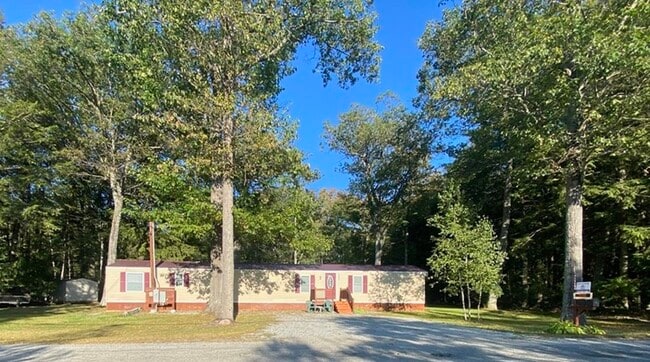 Building Photo - 2337 2nd New Hampshire Turnpike N