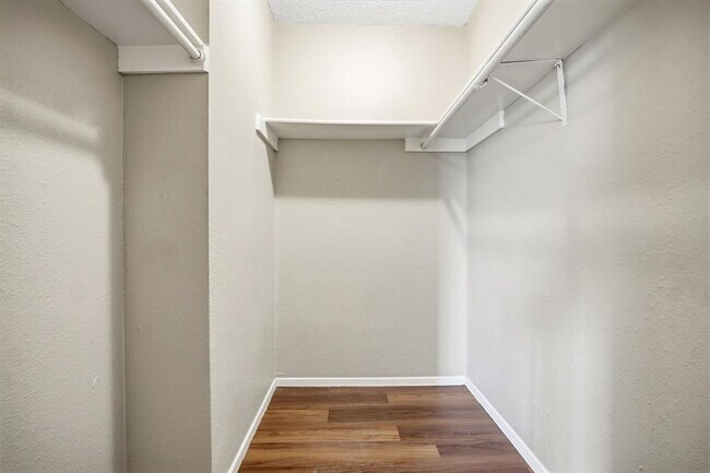 Building Photo - 5200 Nuckols Crossing Rd