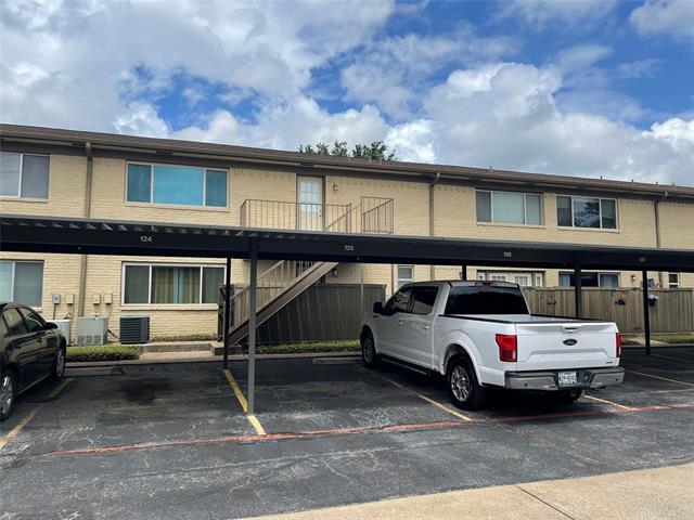 Building Photo - 10650 Steppington Dr