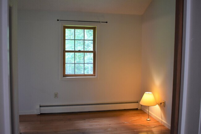 Building Photo - 26 Riverbend Rd