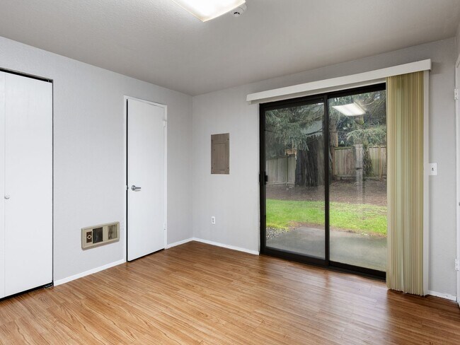 Building Photo - 6003