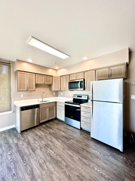 Building Photo - 1925 S I St