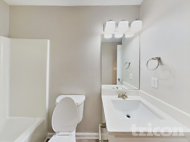 Building Photo - 139 Creekside Dr