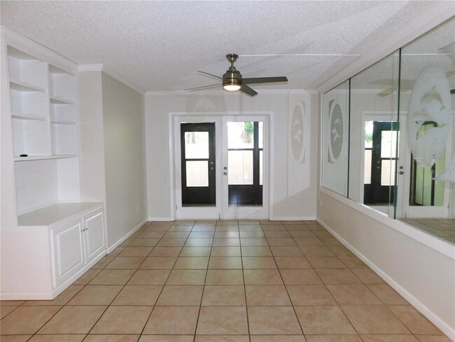 Building Photo - 2420 Winding Creek Blvd