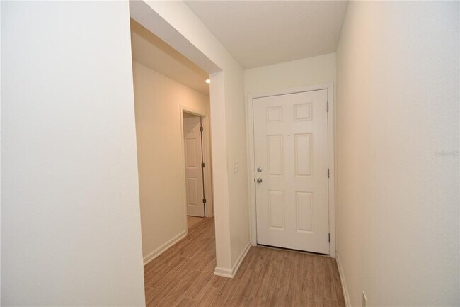Building Photo - 32 Windsor Ter