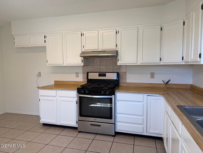 Building Photo - 293 Atlantic Rd