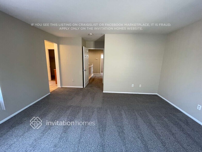 Building Photo - 1052 E Agate Ct