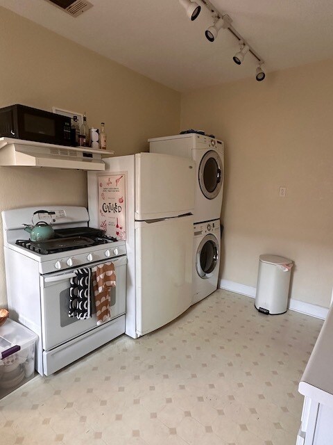 Building Photo - 1307 E 28th St