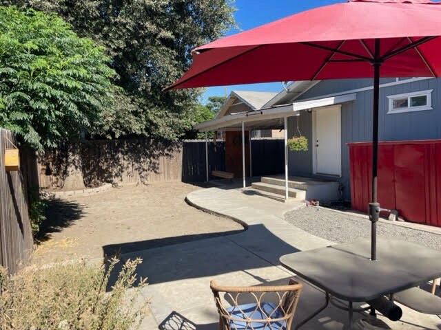 Building Photo - 14082 Hanford Armona Rd