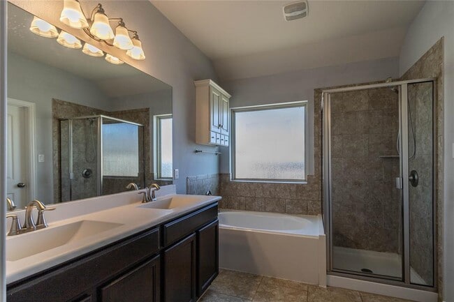 Building Photo - 529 Cerrito Cove