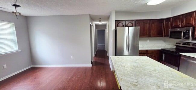 Building Photo - 8207 Tamarron Dr