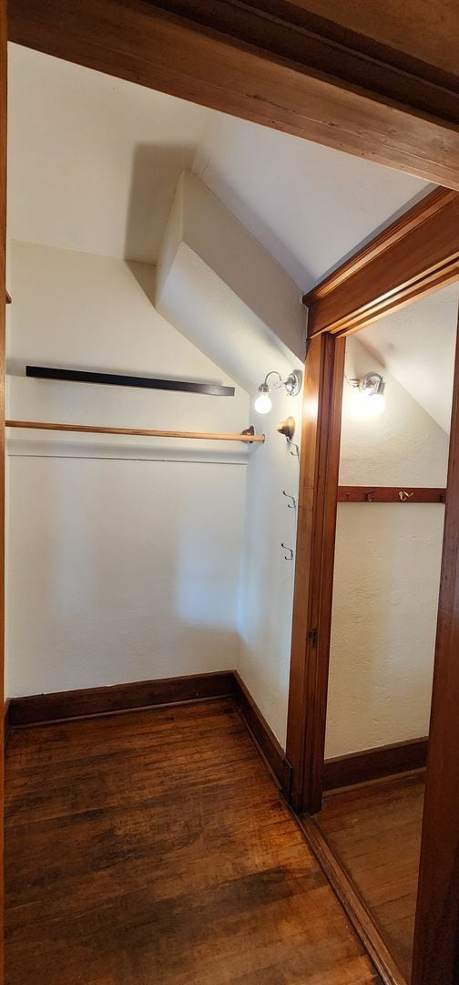 Building Photo - Coronado: Charming 1bd/1.25ba Village Apartment - Front Lower Unit