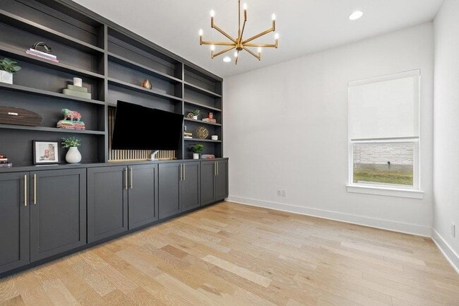 Building Photo - 802 Geiger Path