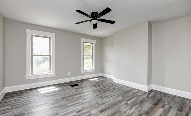 Building Photo - 1050 Oak St