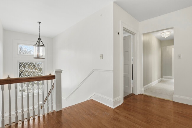 Building Photo - 1 Fox Hill Dr