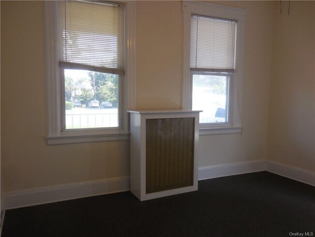 Building Photo - 458 Westchester Ave