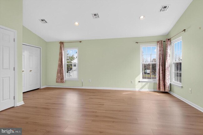 Building Photo - 2 Berwick Cir