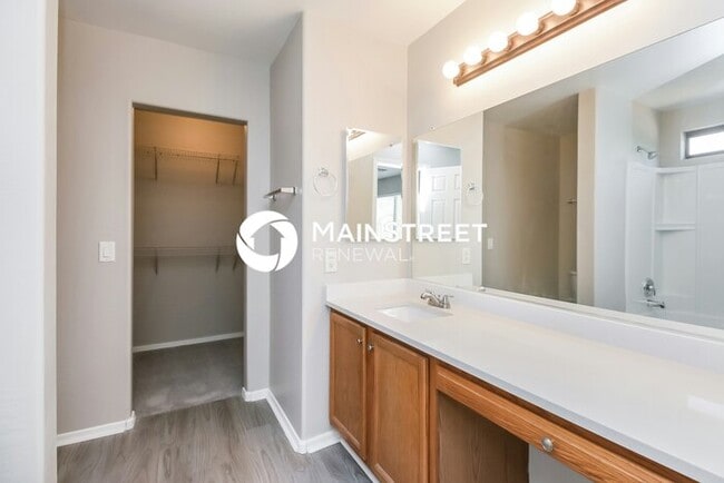 Building Photo - 4 Bedroom Pet-Friendly Home in Avondale, AZ with Main Street Renewal