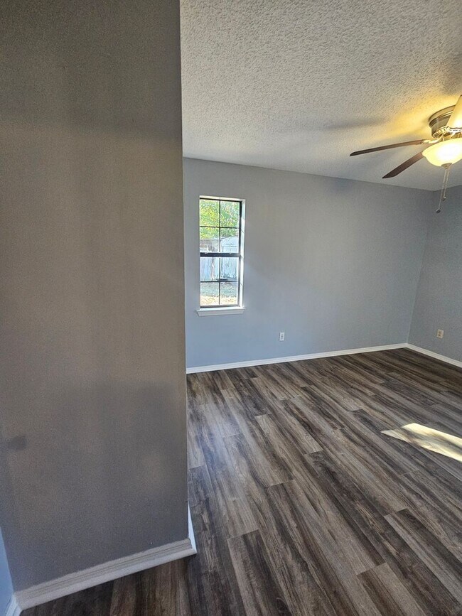 Building Photo - Home in Bryant