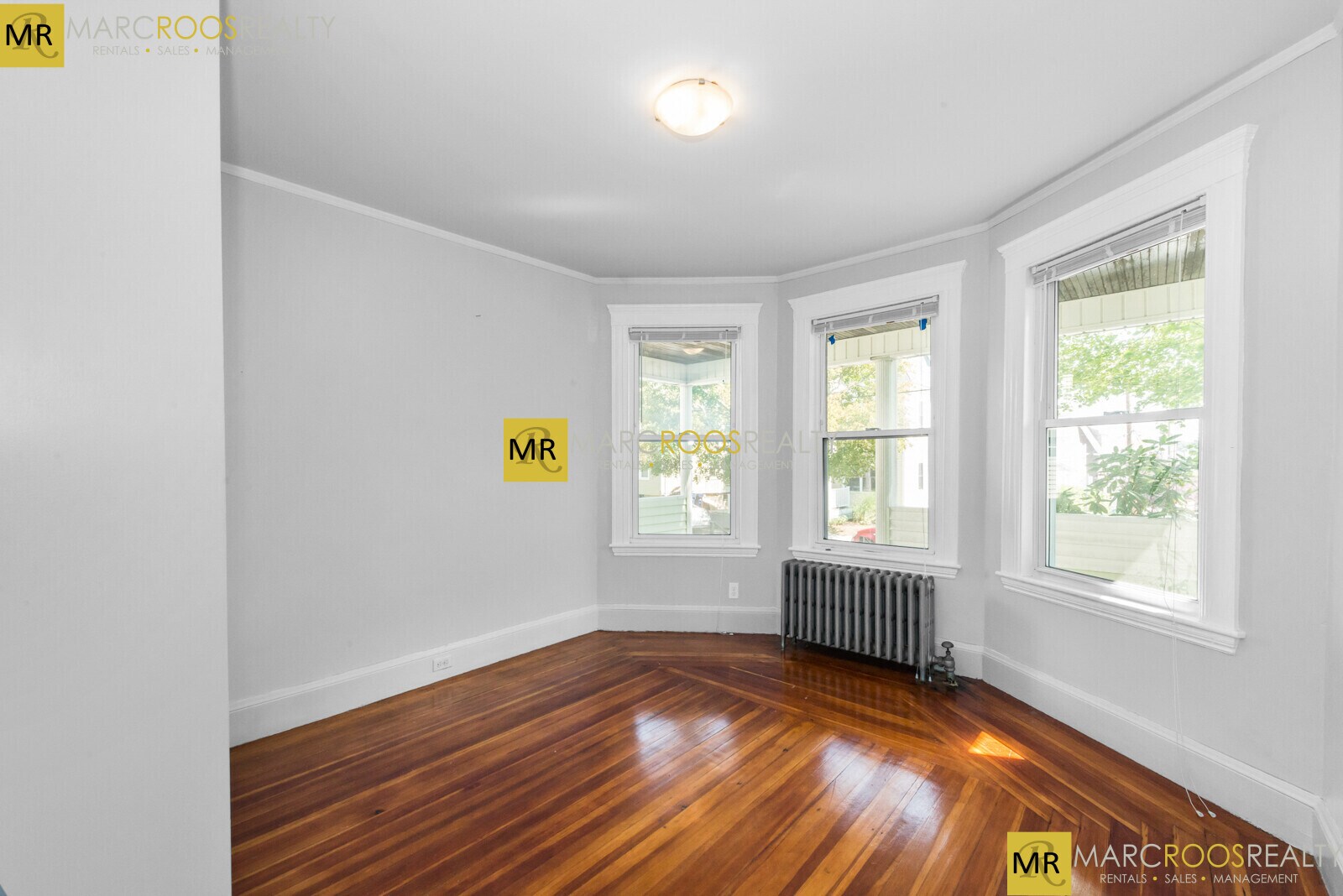 Building Photo - 46 Hobson St